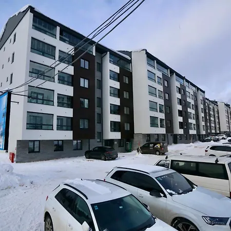 アパート Vini ヤホリナ